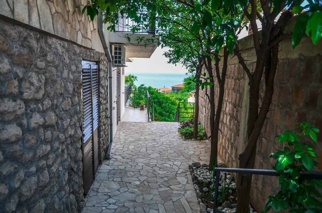 Apartments Cejovic Улцинь Экстерьер фото